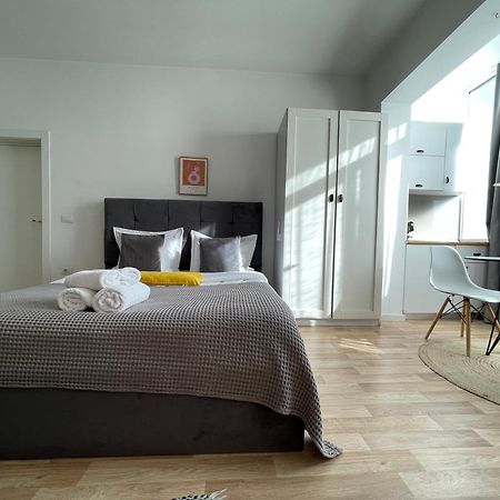 Bricks Studio Apartments Тирана Екстериор снимка