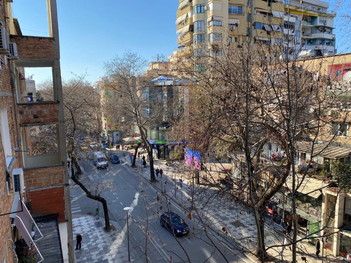Bricks Studio Apartments Тирана Екстериор снимка