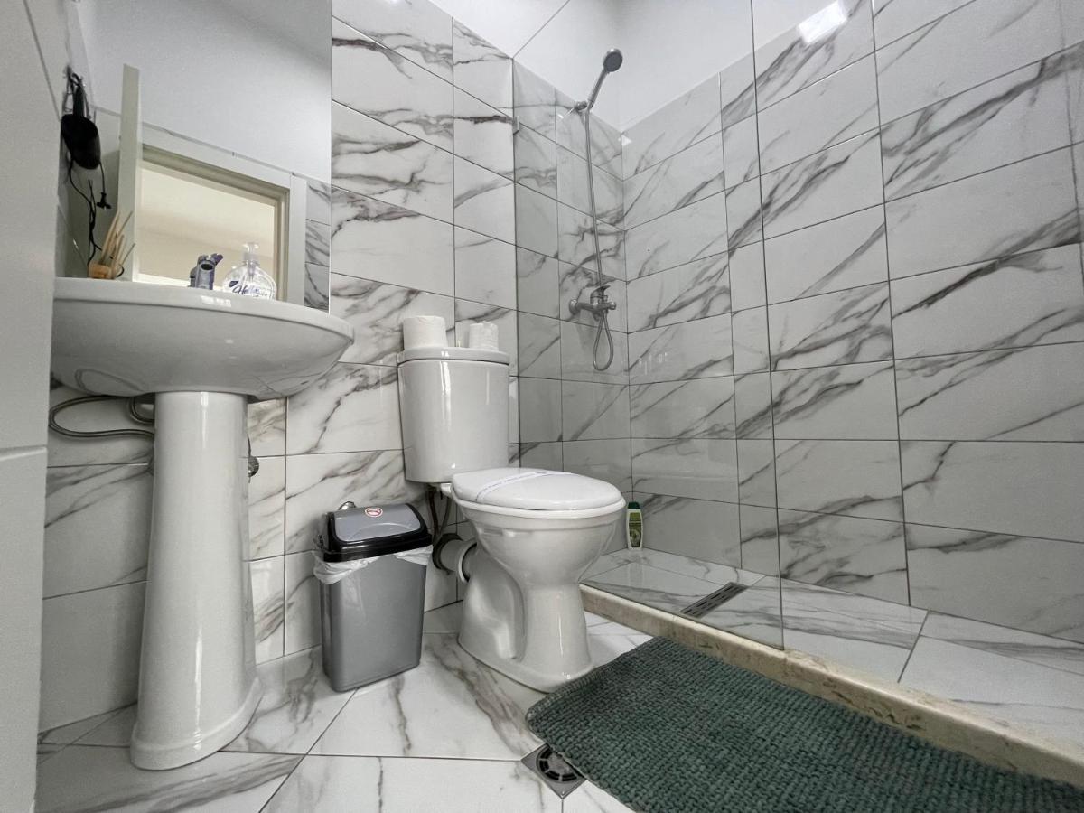 Bricks Studio Apartments Тирана Екстериор снимка