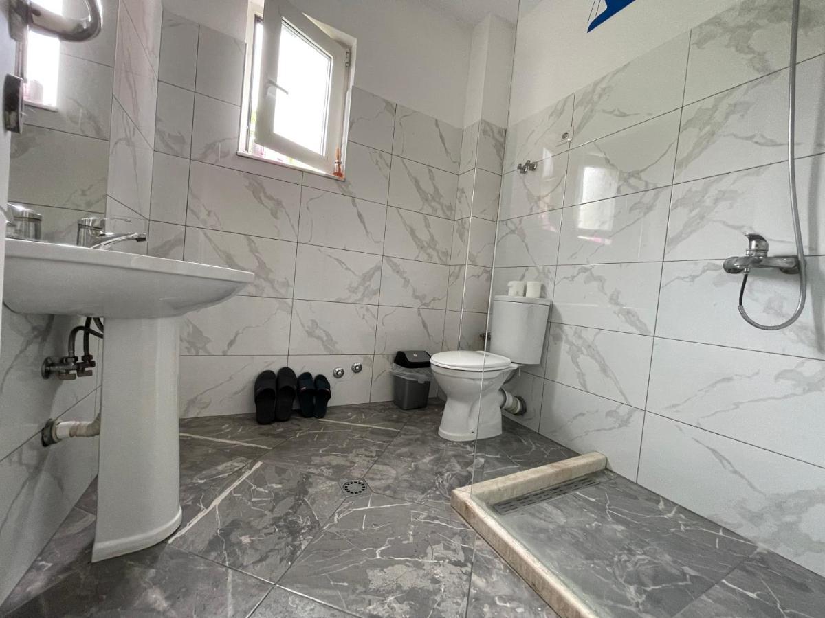Bricks Studio Apartments Тирана Екстериор снимка