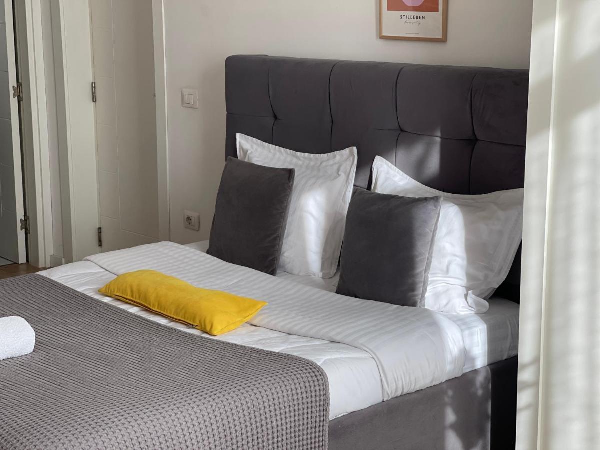 Bricks Studio Apartments Тирана Екстериор снимка