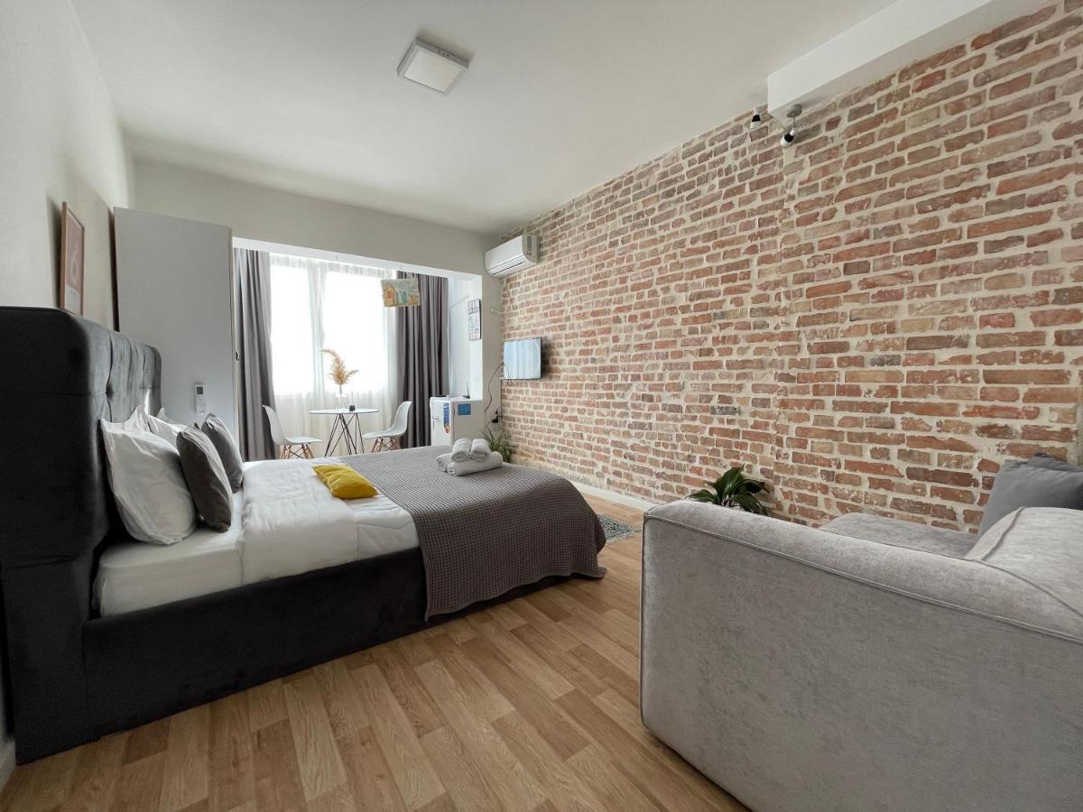 Bricks Studio Apartments Тирана Екстериор снимка