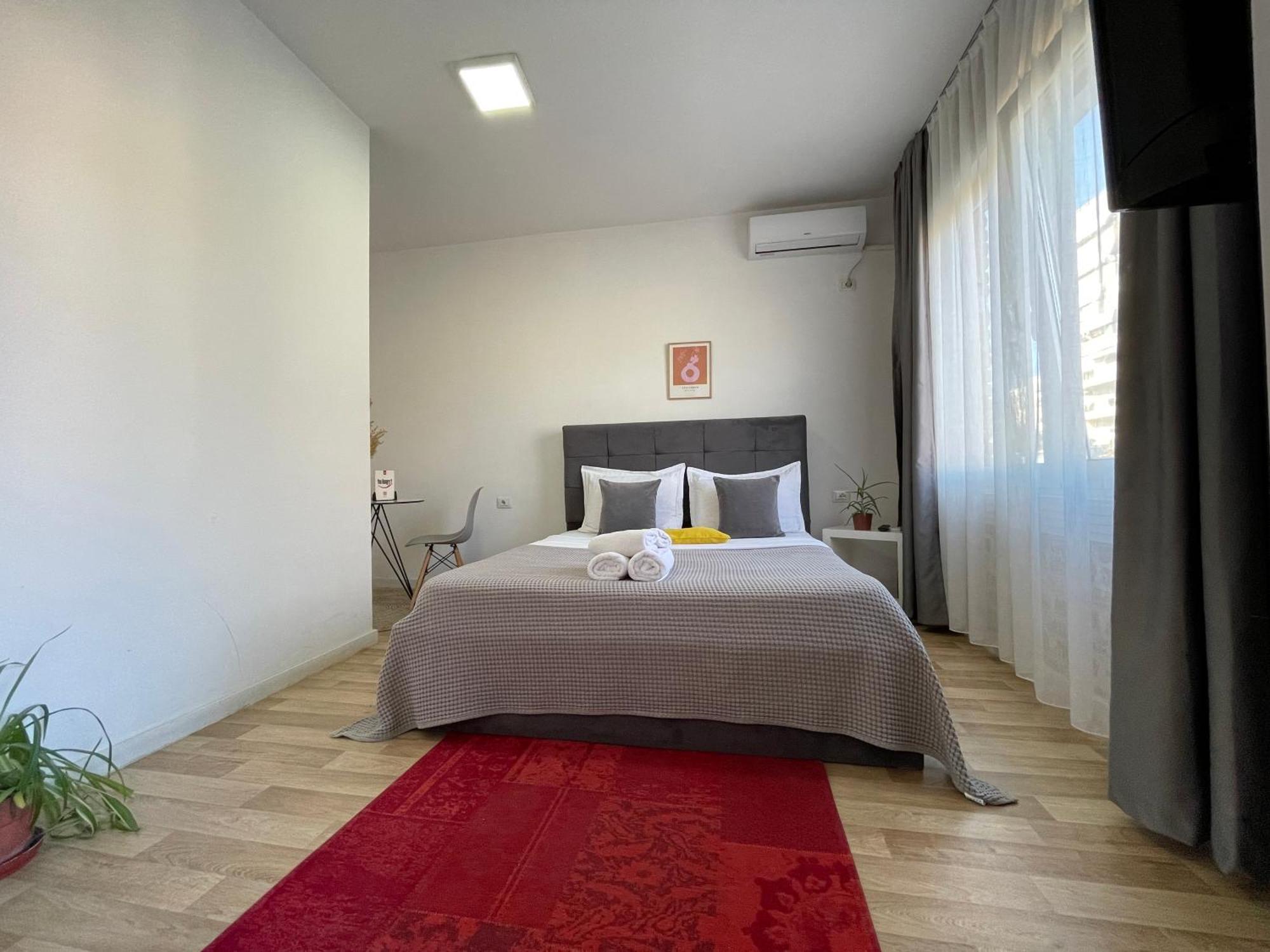 Bricks Studio Apartments Тирана Екстериор снимка