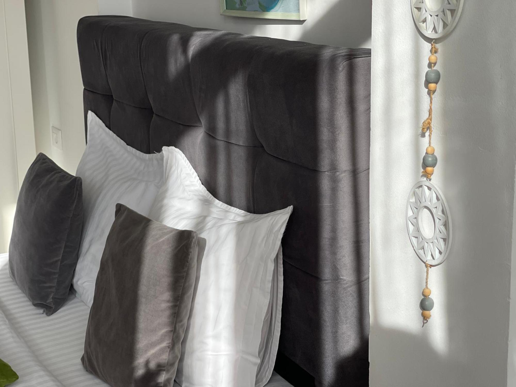 Bricks Studio Apartments Тирана Екстериор снимка