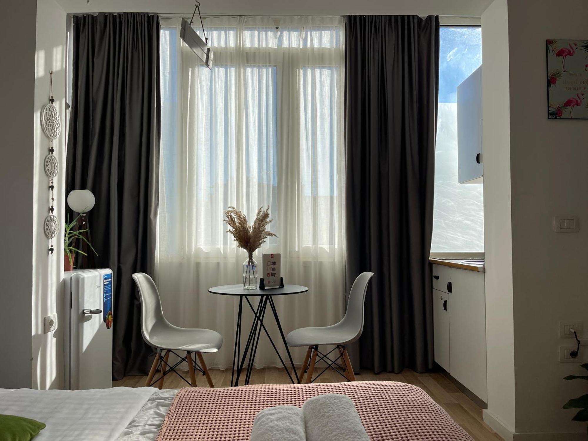 Bricks Studio Apartments Тирана Екстериор снимка