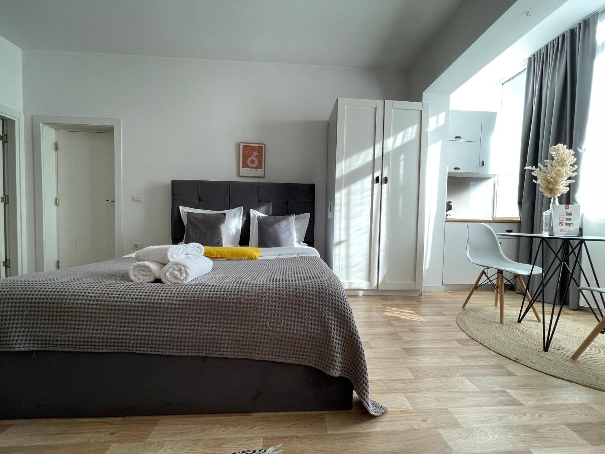 Bricks Studio Apartments Тирана Екстериор снимка